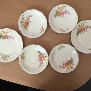 Regency British anchor 4 saucer plates and two bread plates floral